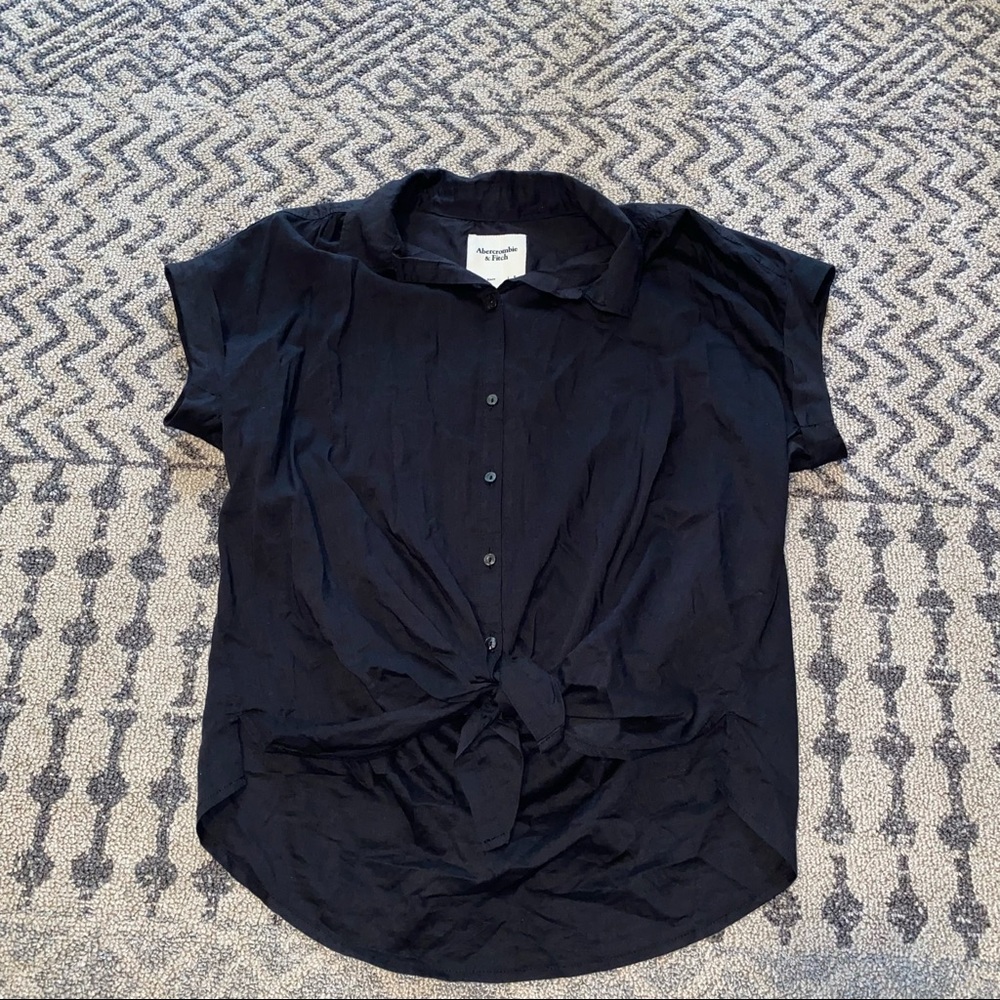 Abercrombie tie shirt